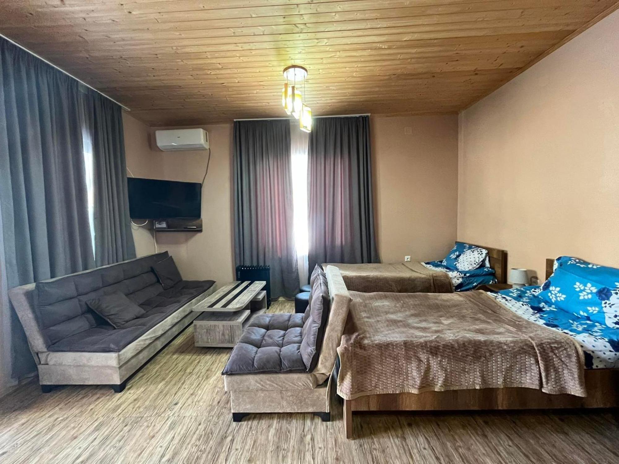 Lela Guest House Mestia Luaran gambar